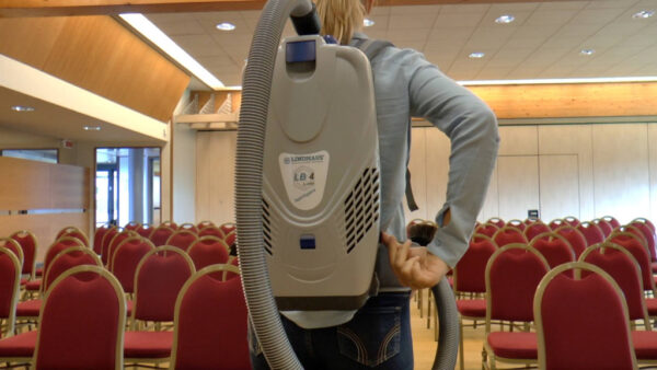 LB 4 Electric 115V/400 Hz (repülőgépek takarításához)