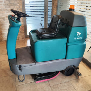 Használt Tennant T7 ráülős súrolóautomata